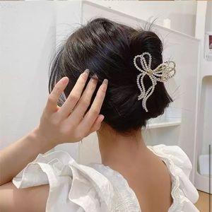 Elegant Luxury Pearl Hair Claw Clip Bow